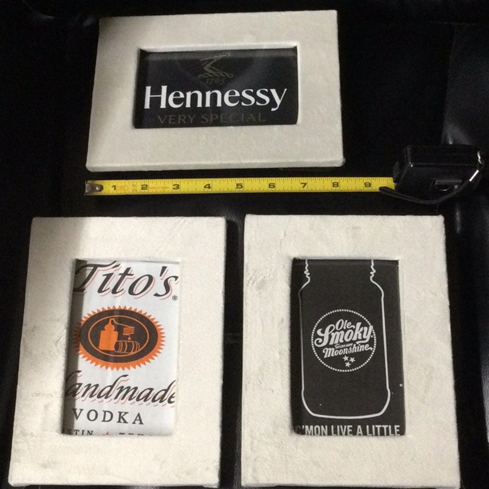 New 3 Bar Picture frame display